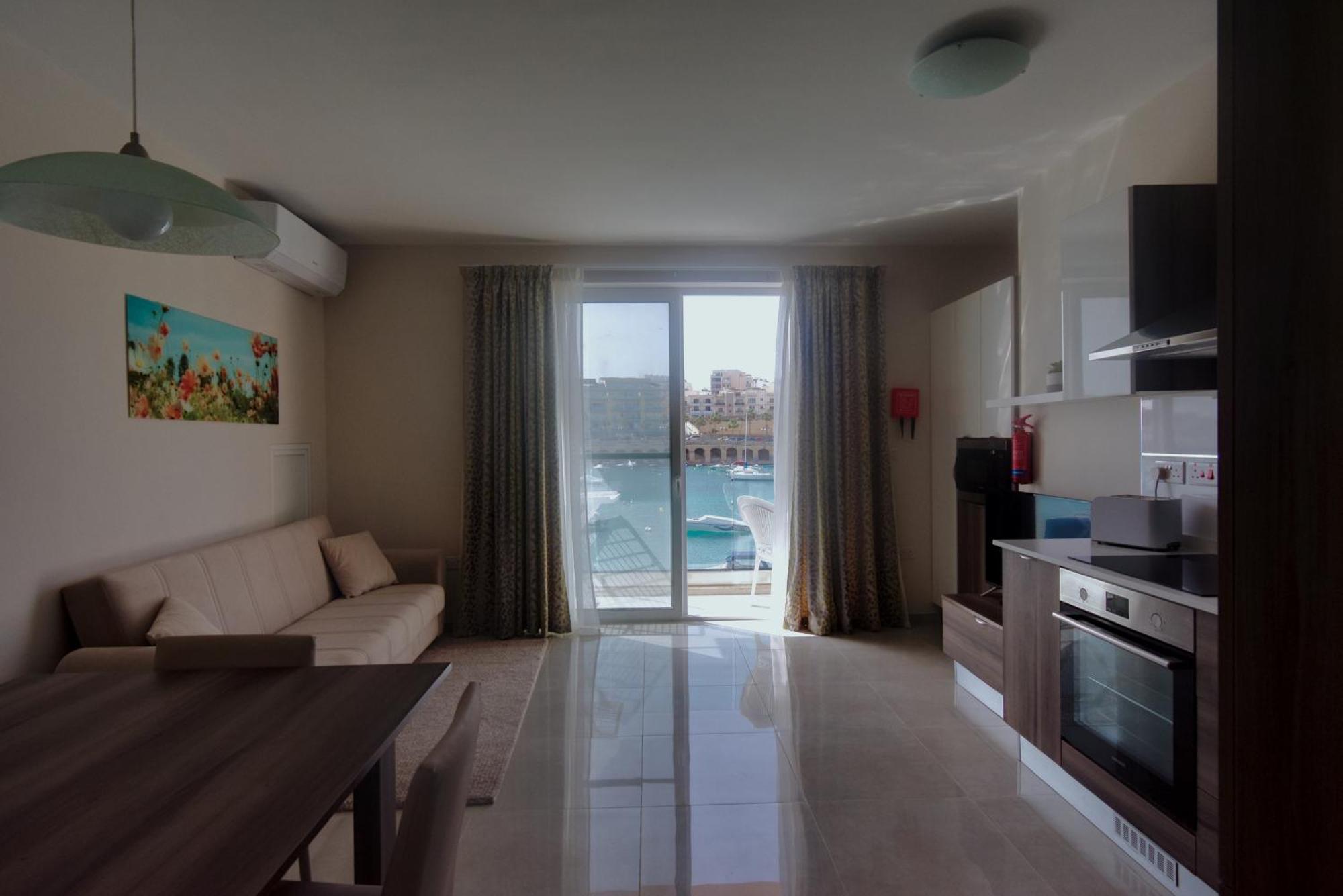 Marbella Holiday Apartments - Seafront - Wifi Marsaskala Pokoj fotografie